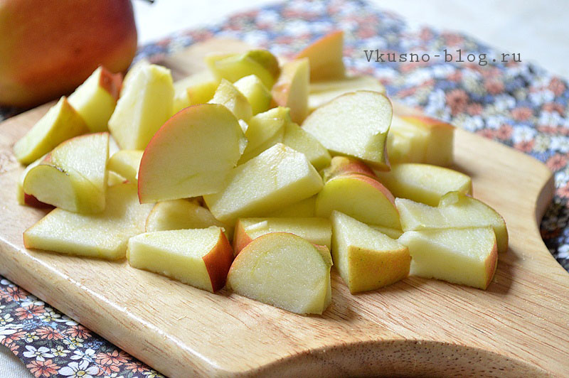 Как готовить шарлотку с яблоками